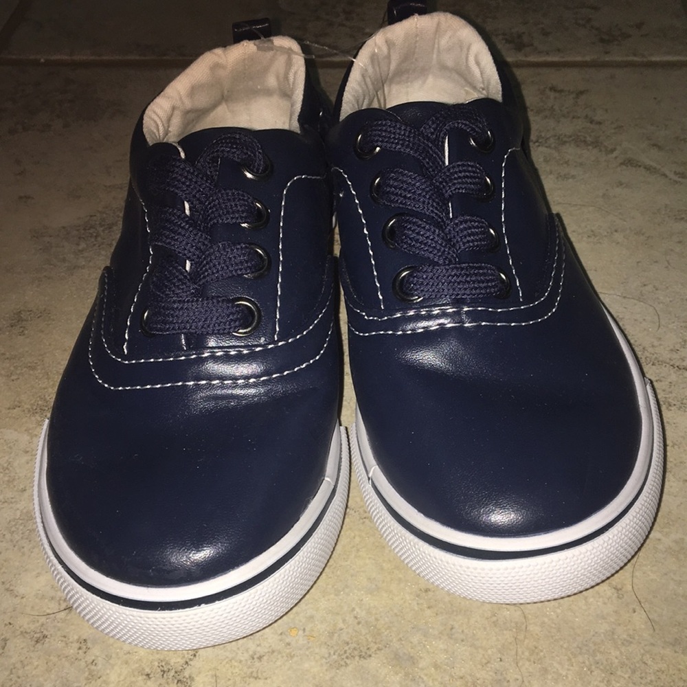 Navy Leather Navy tennis shoes